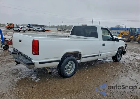1997 GMC Sierra C1500 z USA, uszkodzony, nr VIN 1GTEC14R6VZ505815
